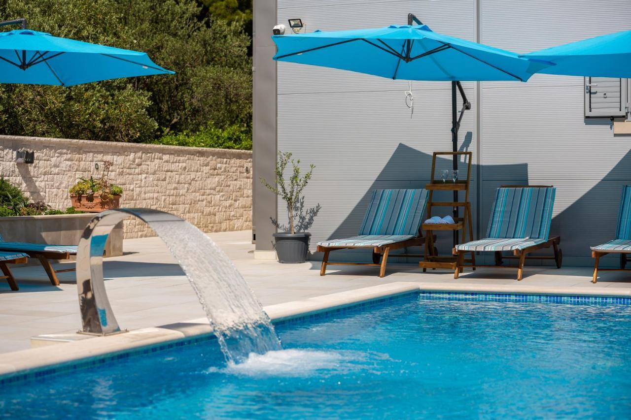 Villa Aqua - Adults Only Bol Dış mekan fotoğraf